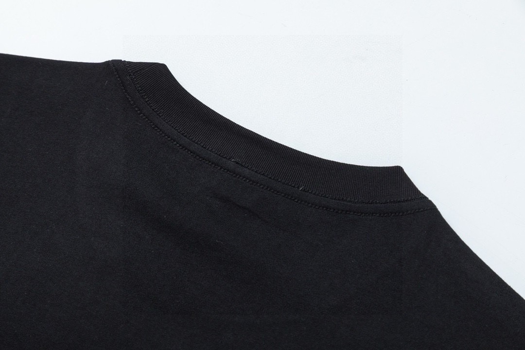 【Moncler 】（モンクレール）半袖Tシャツ 男女兼用、ご好評に付き再入荷！