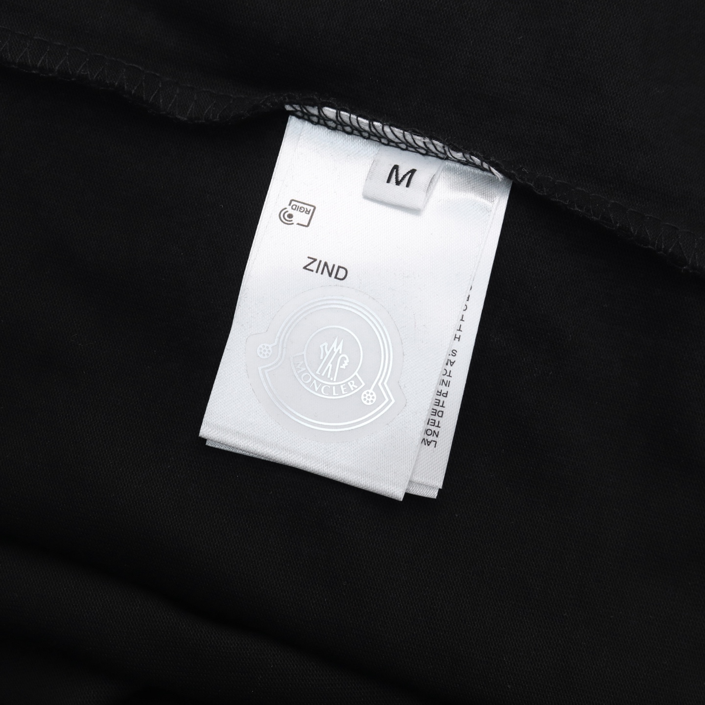 【Moncler 】（モンクレール）半袖Tシャツ 男女兼用、ご好評に付き再入荷！