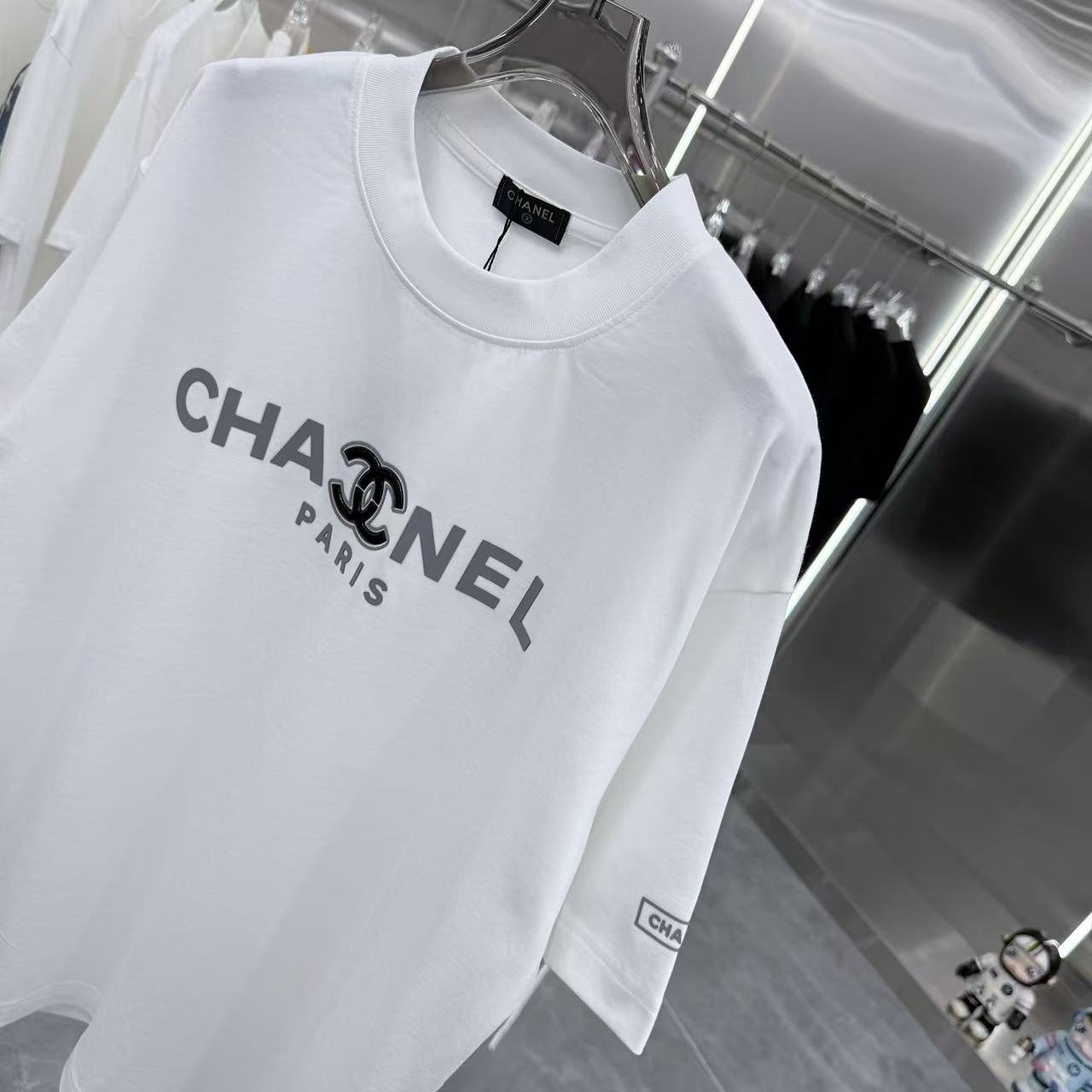 【S-2XL】大人気のラウンドネックのゆったりとしたトップス、着回し力抜群でスタイリッシュな半袖Tシャツ