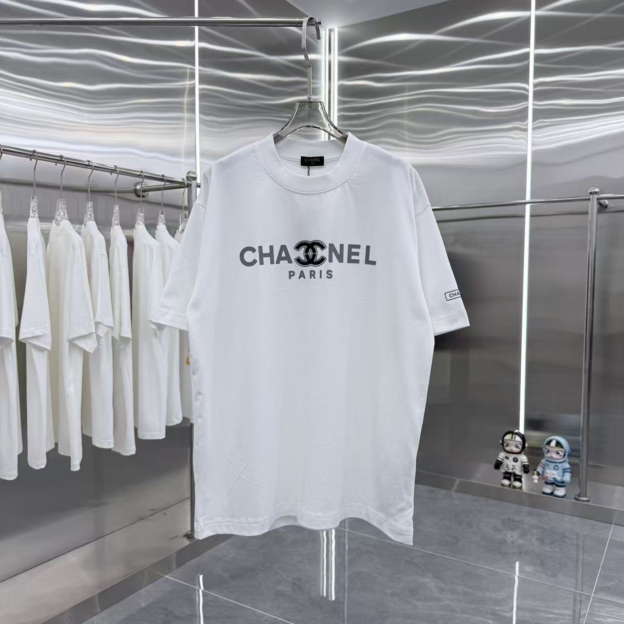 【S-2XL】大人気のラウンドネックのゆったりとしたトップス、着回し力抜群でスタイリッシュな半袖Tシャツ