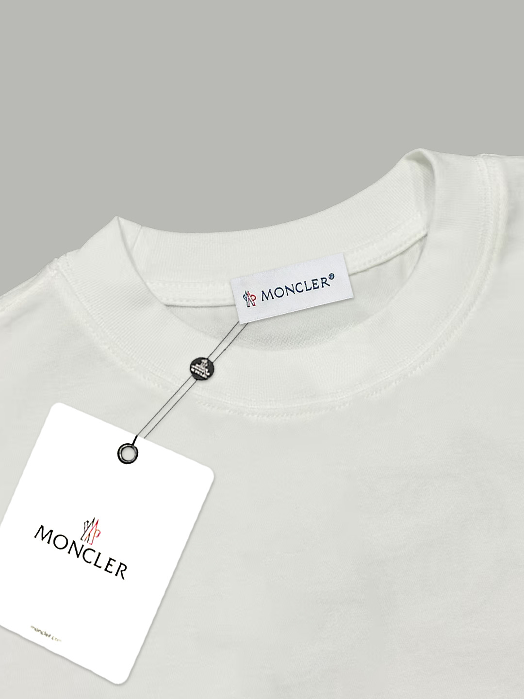 【Moncler旗艦店】（モンクレール）半袖Tシャツ、ご好評に付き再入荷！