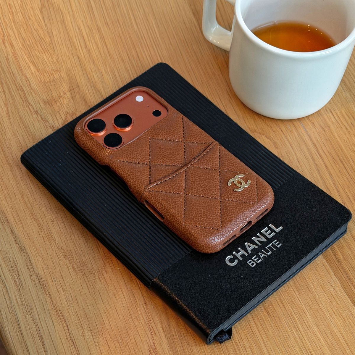 高品質のApple製スマホケース、スタイリッシュでクリエイティブなスマホケース
