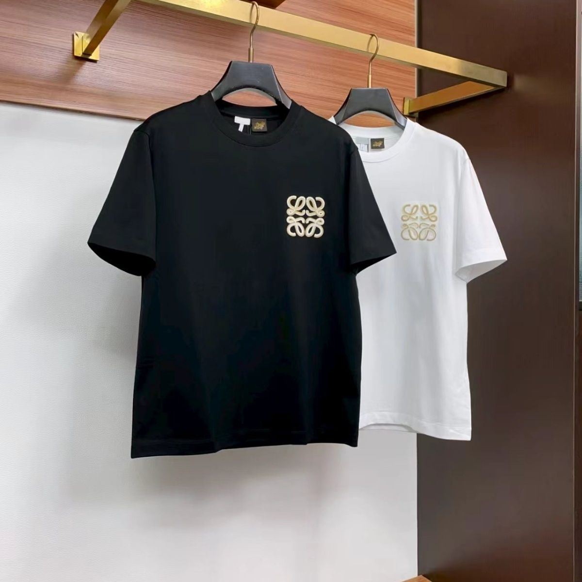 『S-XL』トレンディな新作刺繍入り、着回しの効くゆったりとしたクルーネック半袖Tシャツ