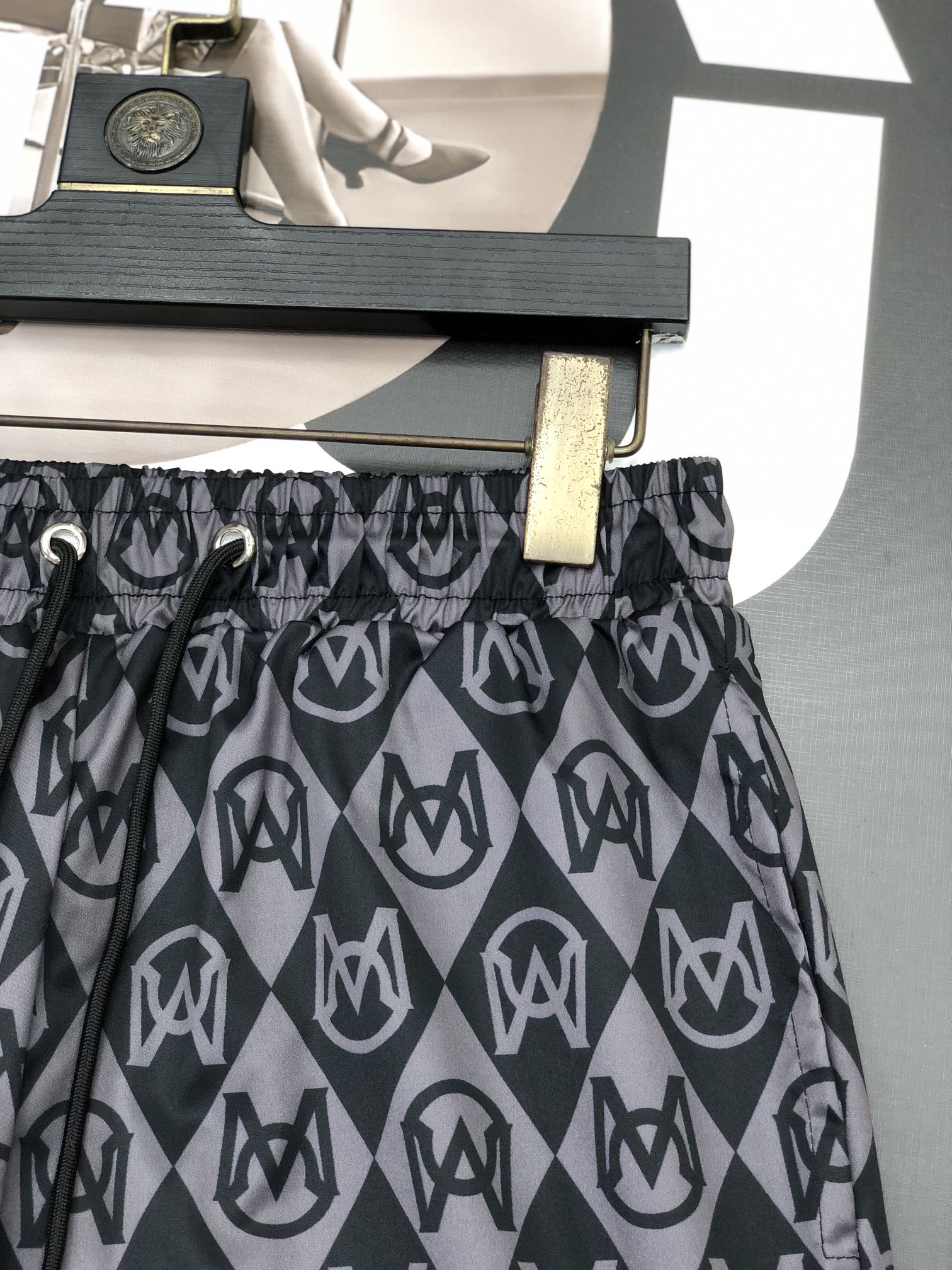【MONCLER旗艦店】モンクレール 半ズボン ご好評に付き再入荷！