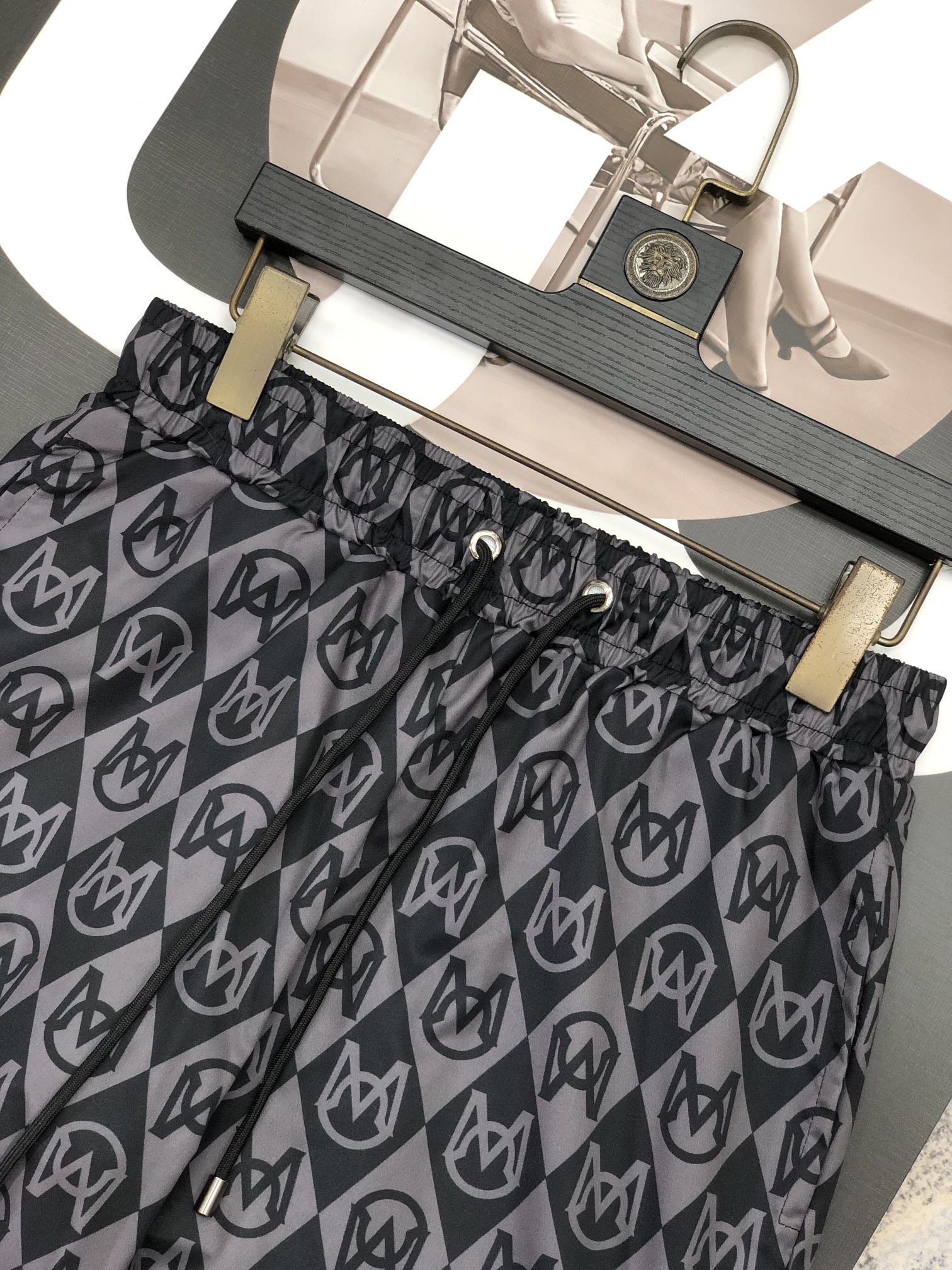 【MONCLER旗艦店】モンクレール 半ズボン ご好評に付き再入荷！