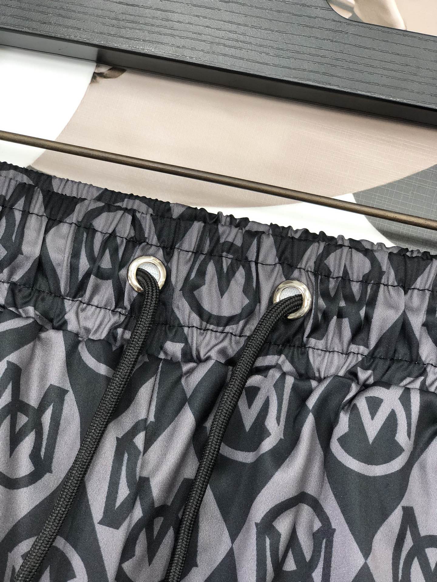【MONCLER旗艦店】モンクレール 半ズボン ご好評に付き再入荷！