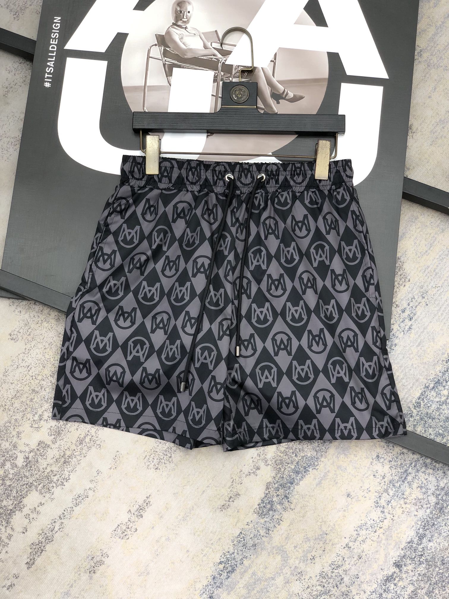 【MONCLER旗艦店】モンクレール 半ズボン ご好評に付き再入荷！