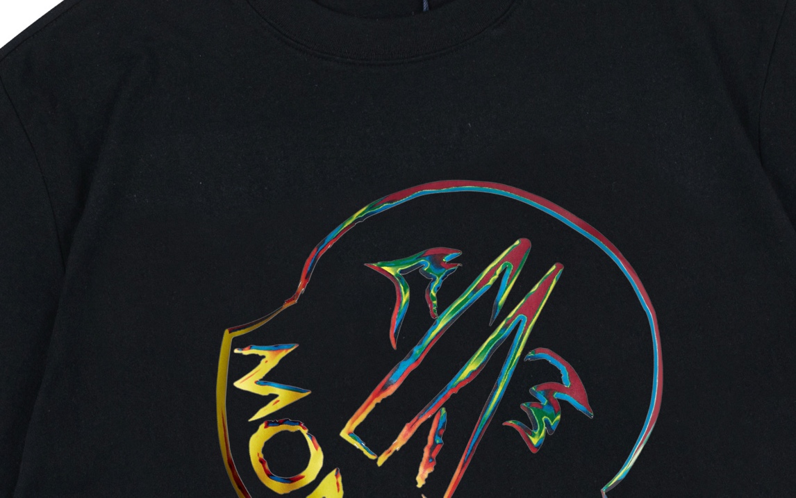 【Moncler 】（モンクレール）半袖Tシャツ 男女兼用、ご好評に付き再入荷！