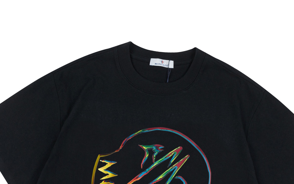 【Moncler 】（モンクレール）半袖Tシャツ 男女兼用、ご好評に付き再入荷！
