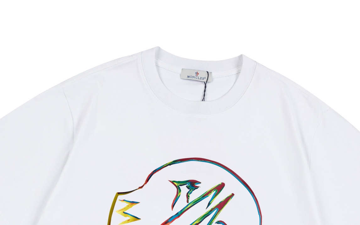 【Moncler 】（モンクレール）半袖Tシャツ 男女兼用、ご好評に付き再入荷！