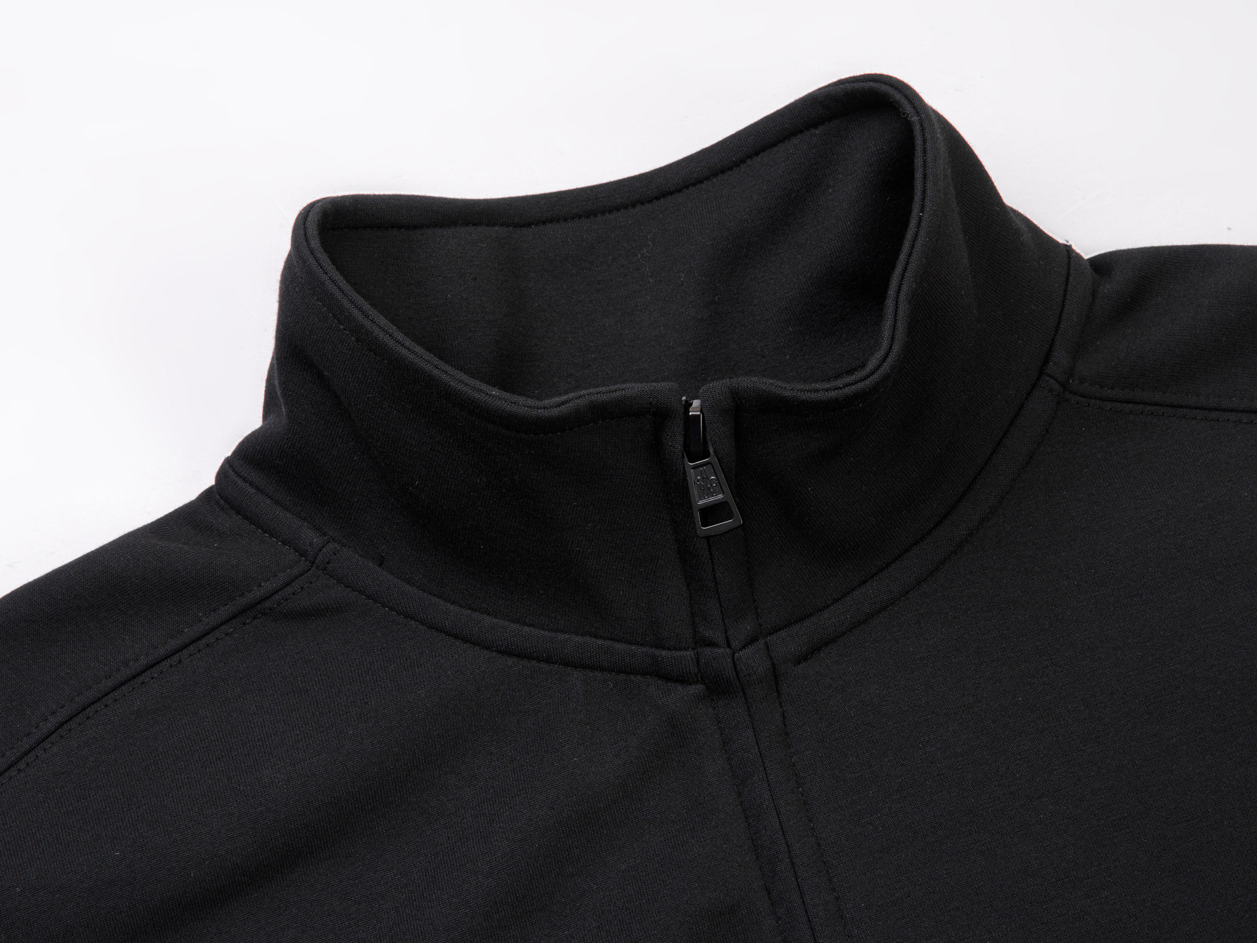 【MONCLER 公式旗艦店】ジャケット、ご好評に付き再入荷！