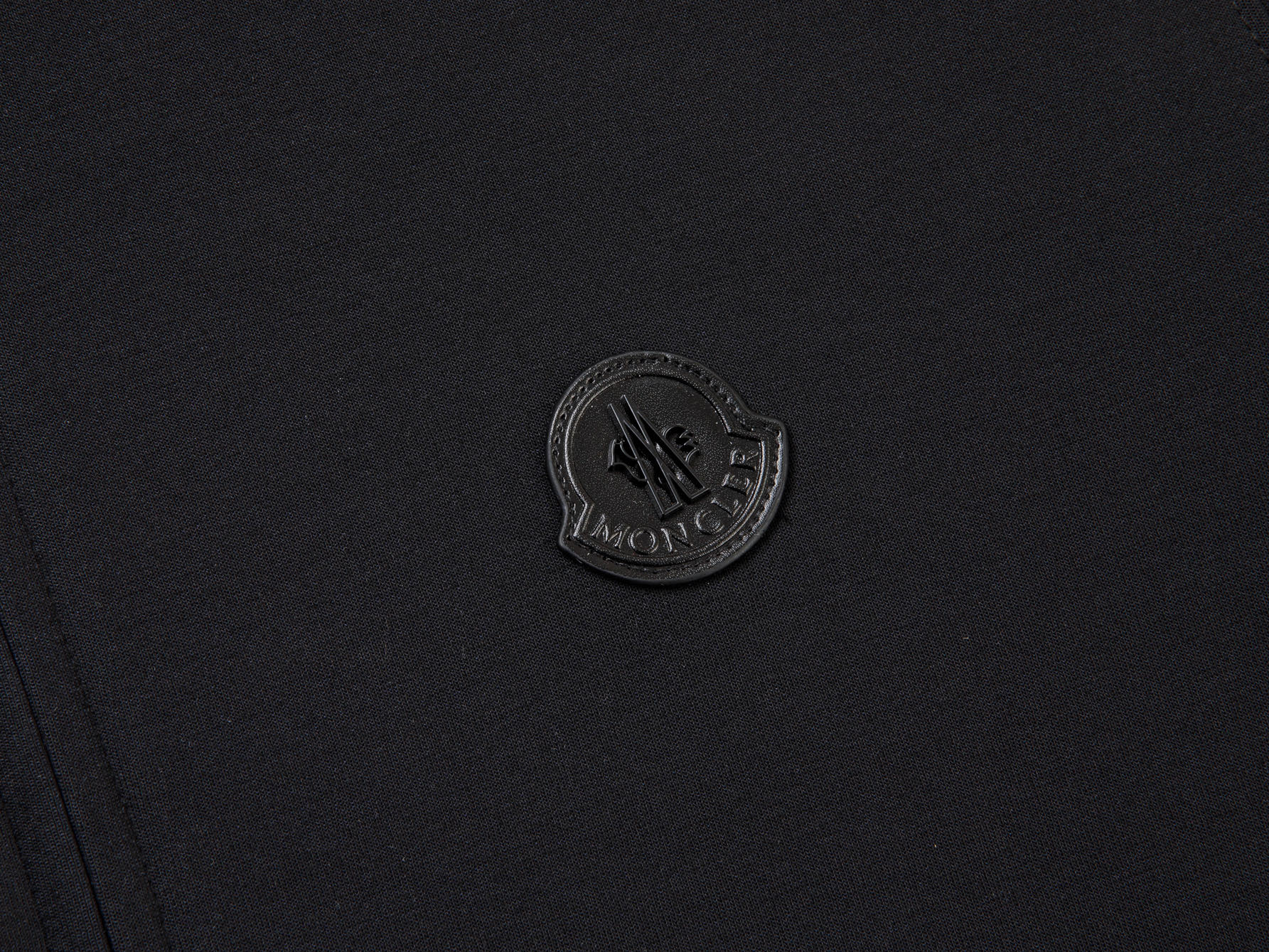 【MONCLER 公式旗艦店】ジャケット、ご好評に付き再入荷！