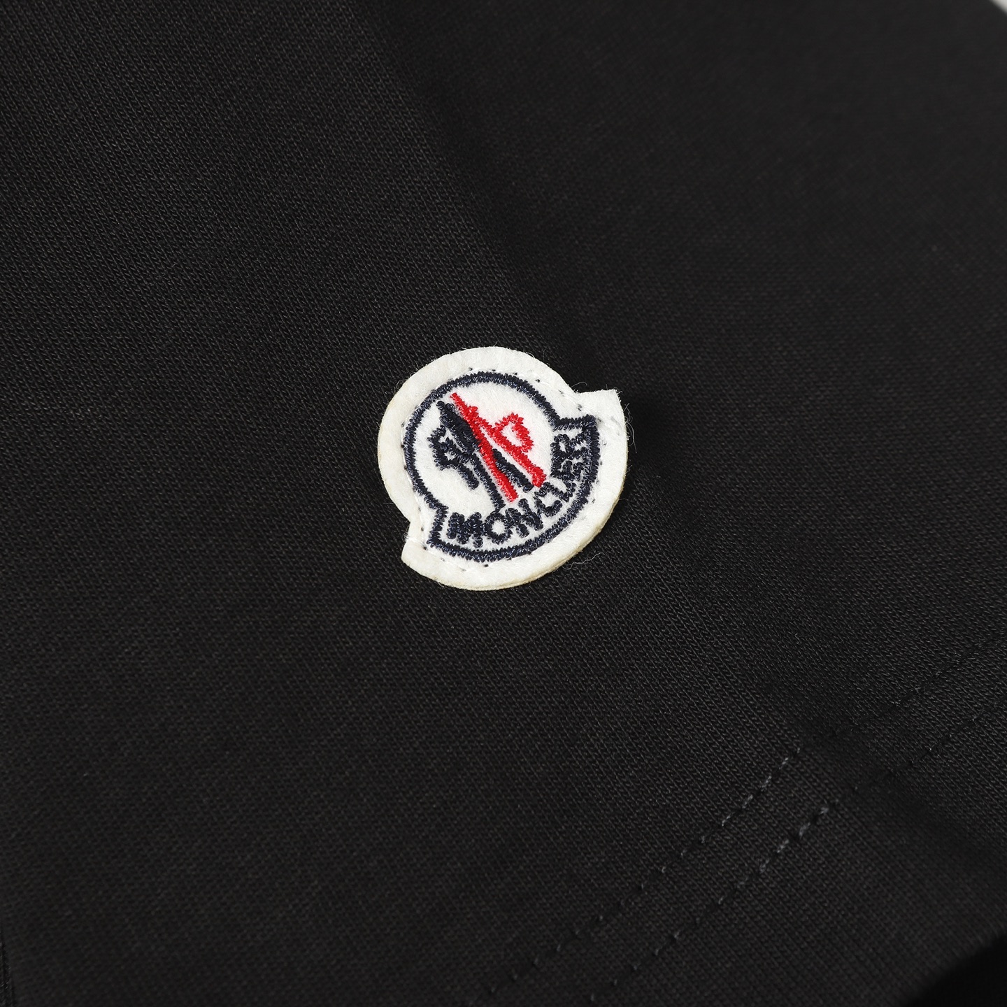 【Moncler 】（モンクレール）半袖Tシャツ 男女兼用、ご好評に付き再入荷！