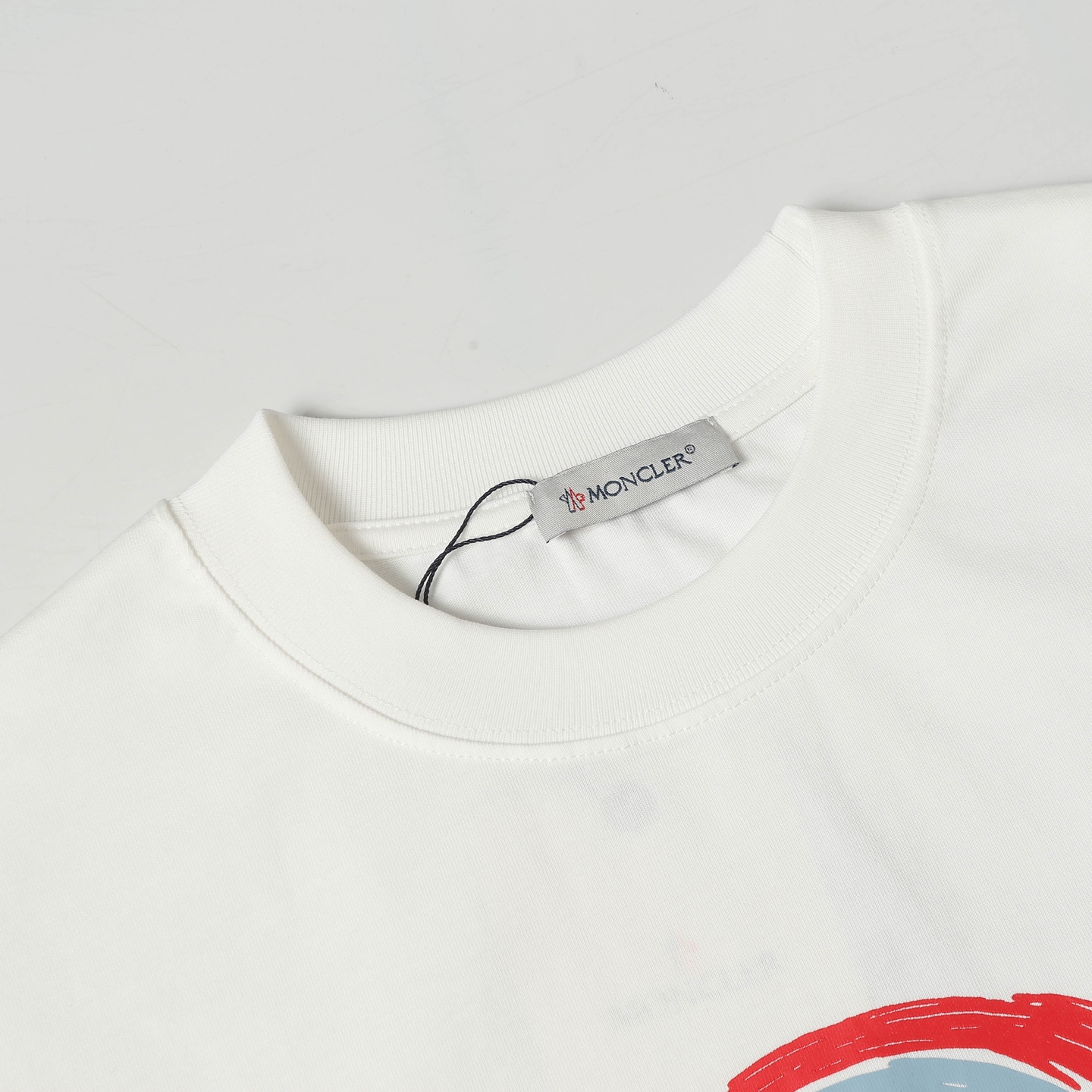 【Moncler 】（モンクレール）半袖Tシャツ 男女兼用、ご好評に付き再入荷！
