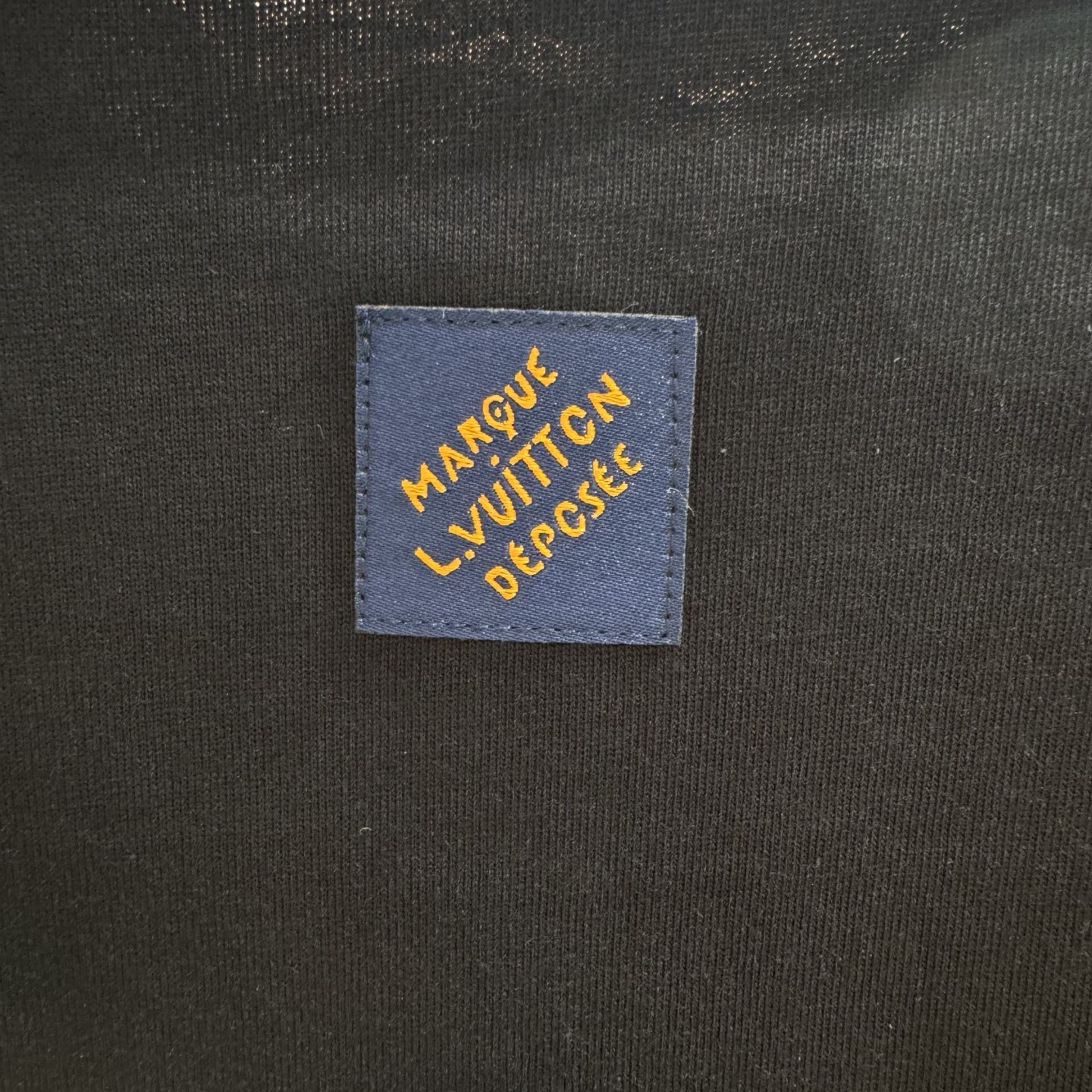 『S-2XL』新作グラフィティライン刺繍入り半袖クルーネックTシャツ