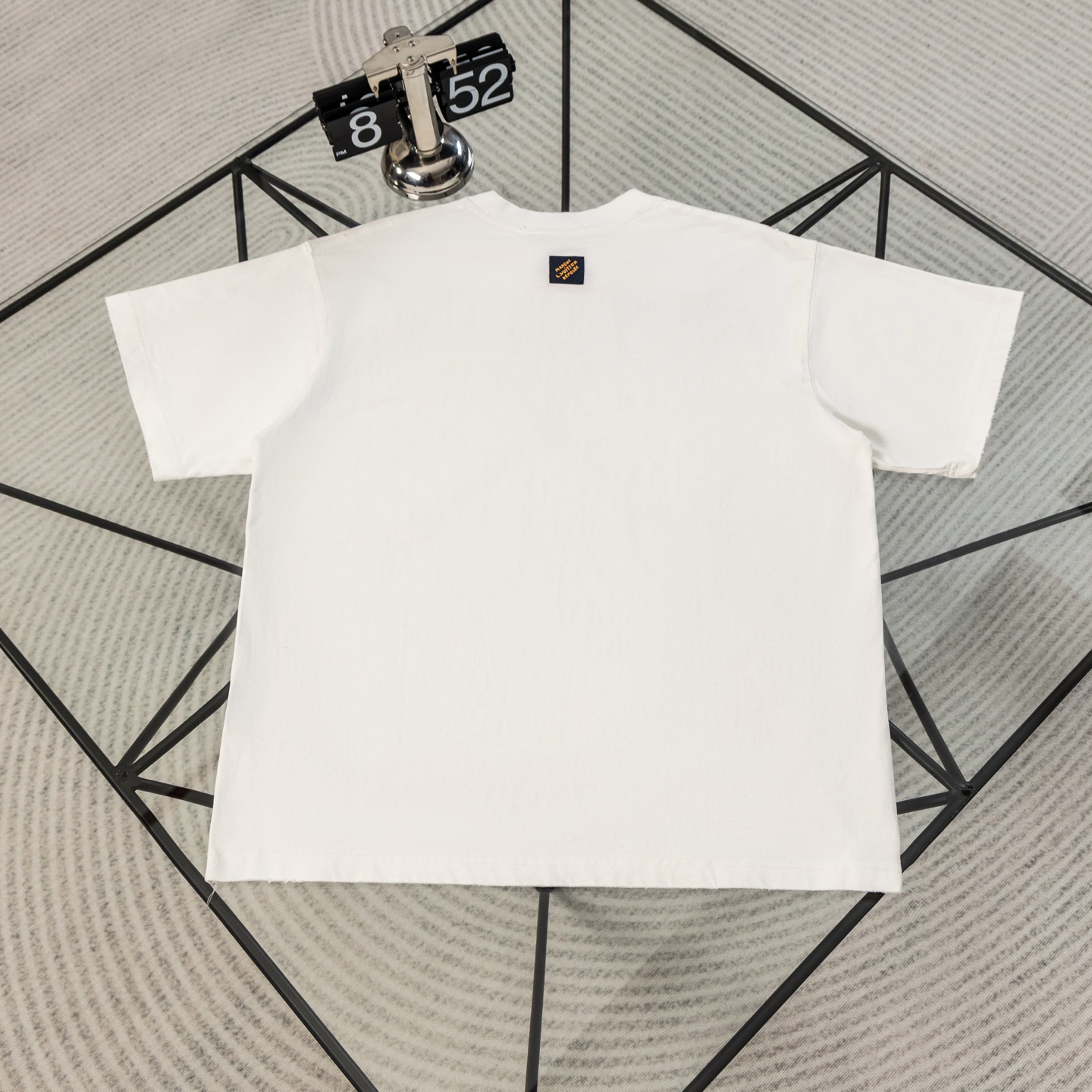 『S-2XL』新作グラフィティライン刺繍入り半袖クルーネックTシャツ