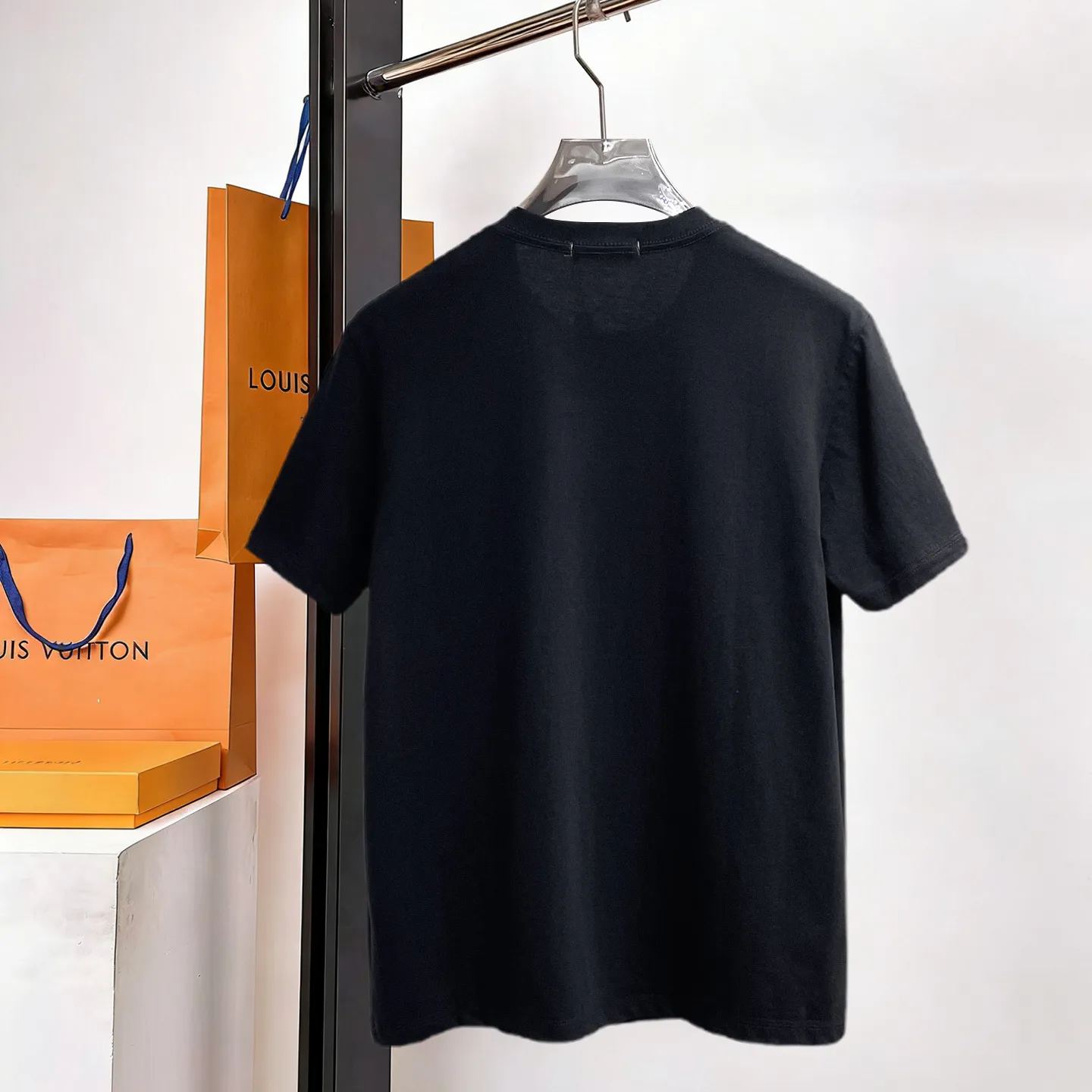 新作サマー半袖シャツ、スタイリッシュなデザイン、着心地の良い生地