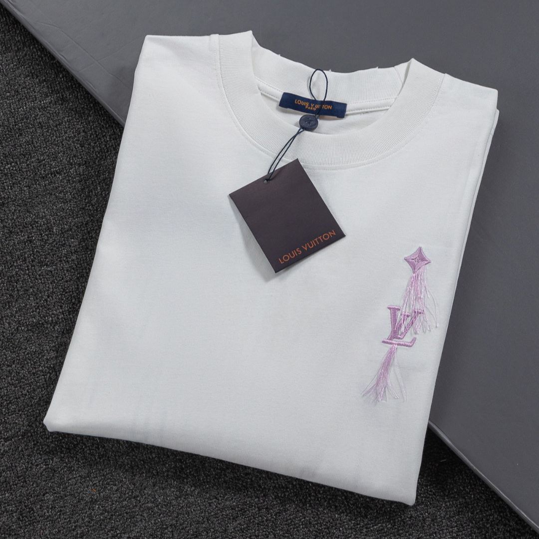 『S-XL』シンプルなカラフルな文字のタッセル刺繍入りラウンドネック半袖Tシャツ、ユニセックス