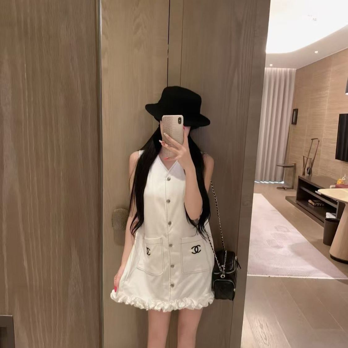 新作サマースタイルレトロデニムワンピース。ノースリーブ、ゆったりとしたシルエットで、着痩せ効果あり