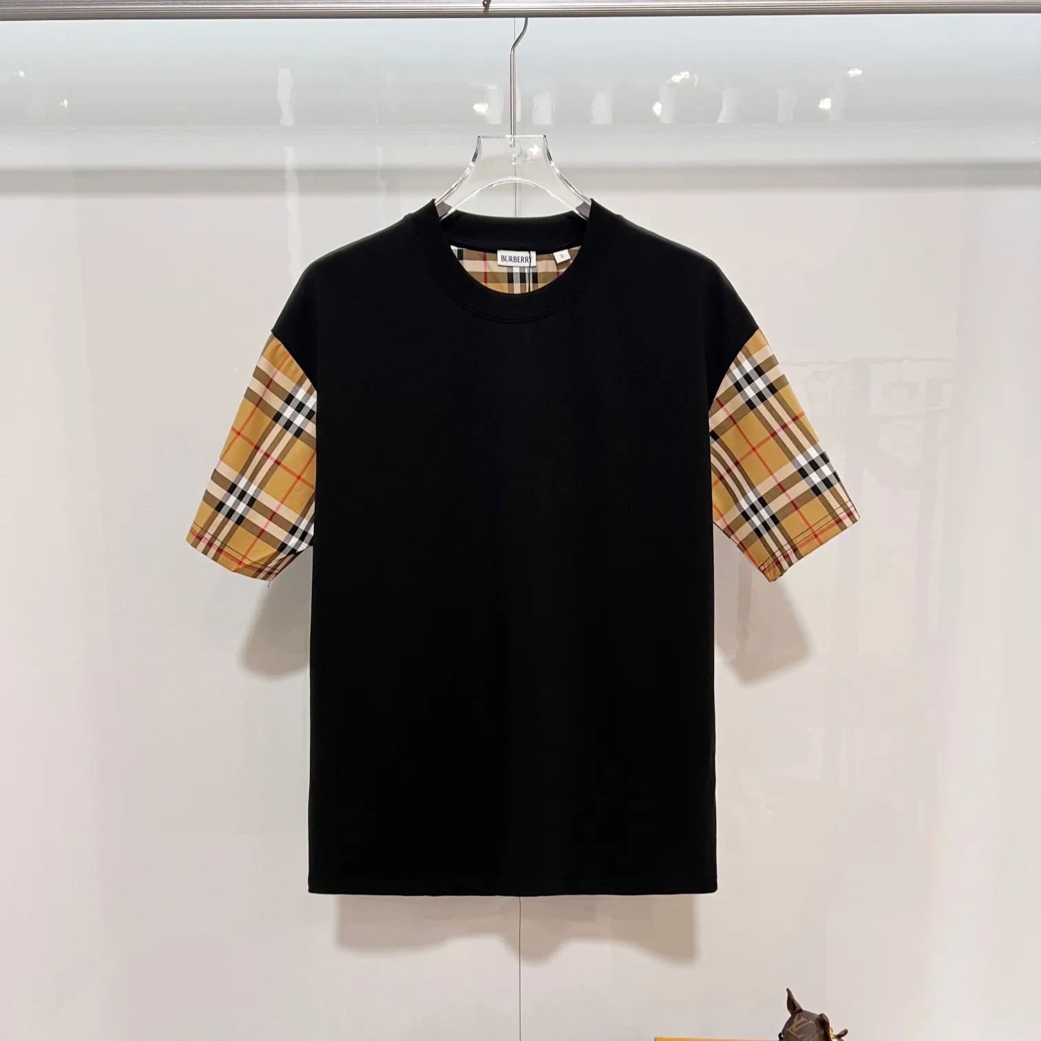『S-XL』高級感のあるクルーネック半袖トップス カジュアルにも普段使いにも最適です