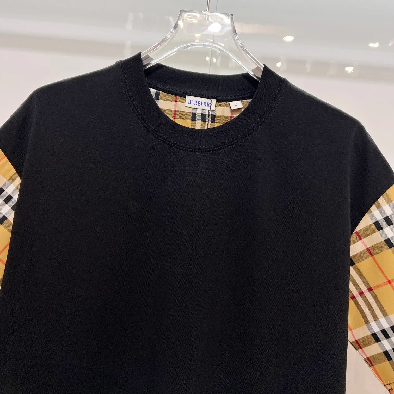 『S-XL』高級感のあるクルーネック半袖トップス カジュアルにも普段使いにも最適です