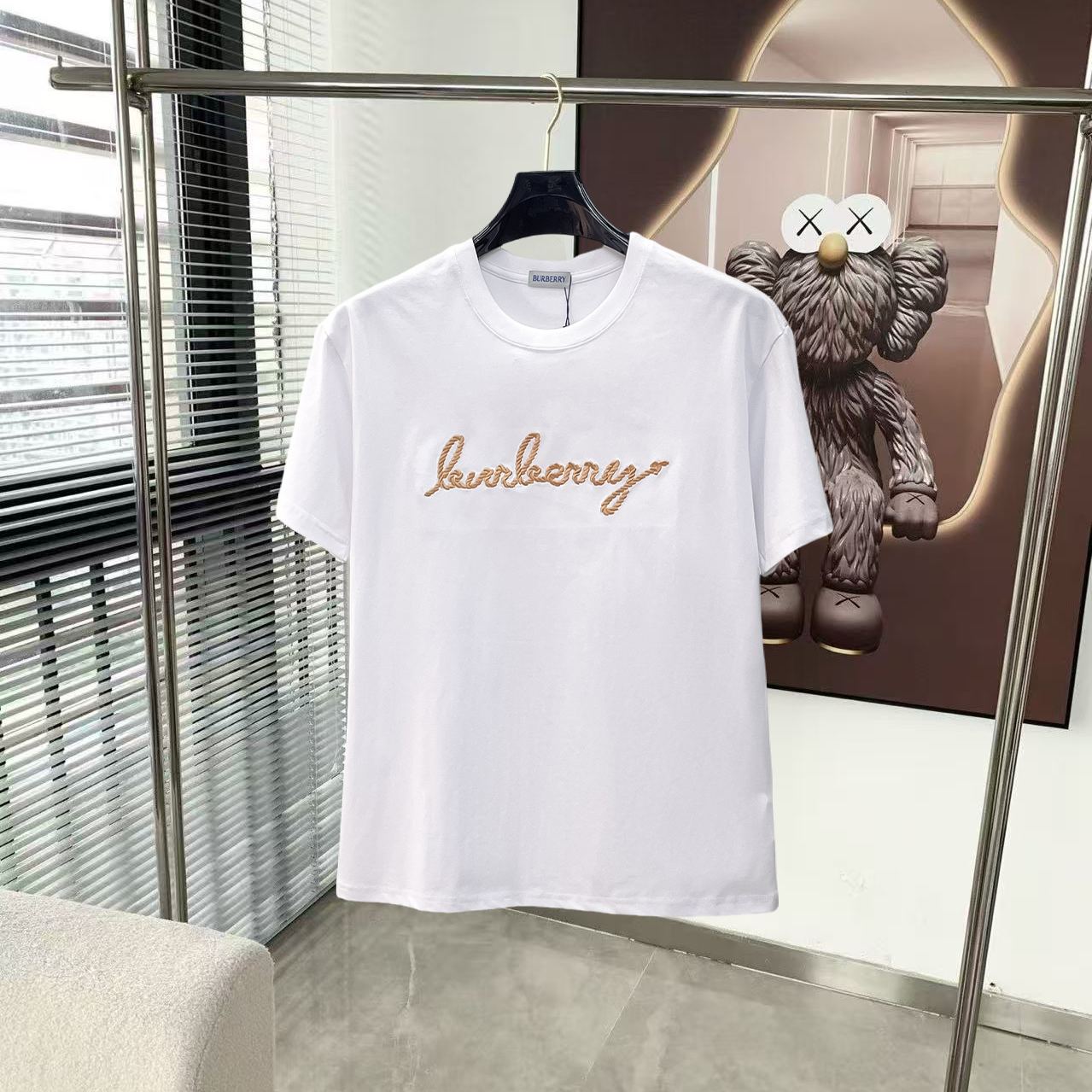 『M-3XL』新入荷  ラグジュアリーなファッションTシャツ、カジュアルな普段使いにぴったりの半袖Tシャツ