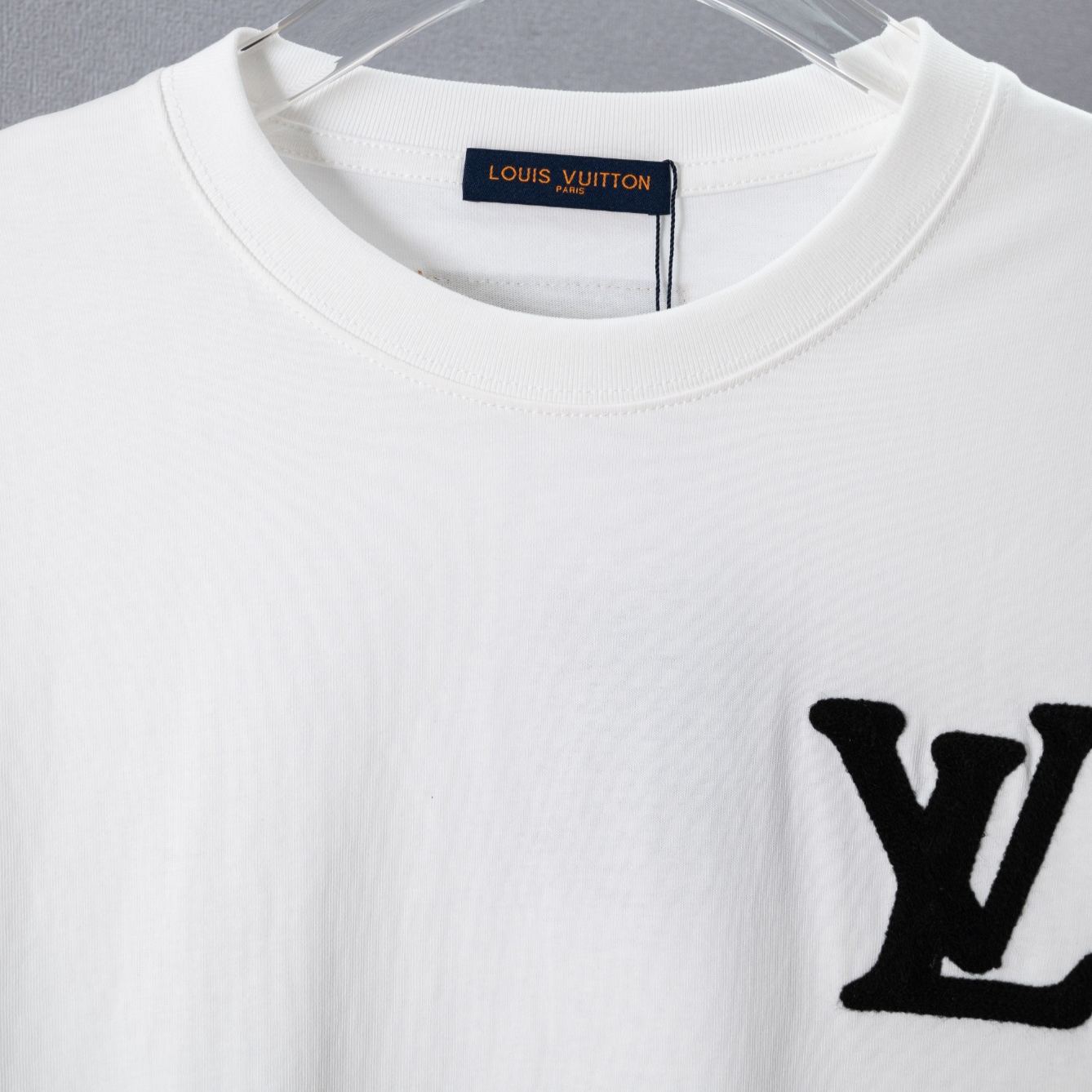 『S-XL』新作クラシック刺繍入りクルーネック半袖Tシャツ