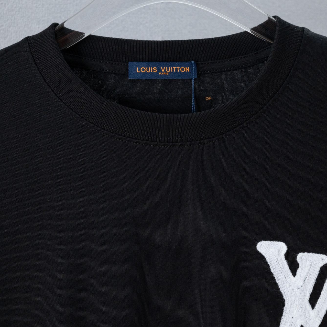 『S-XL』新作クラシック刺繍入りクルーネック半袖Tシャツ