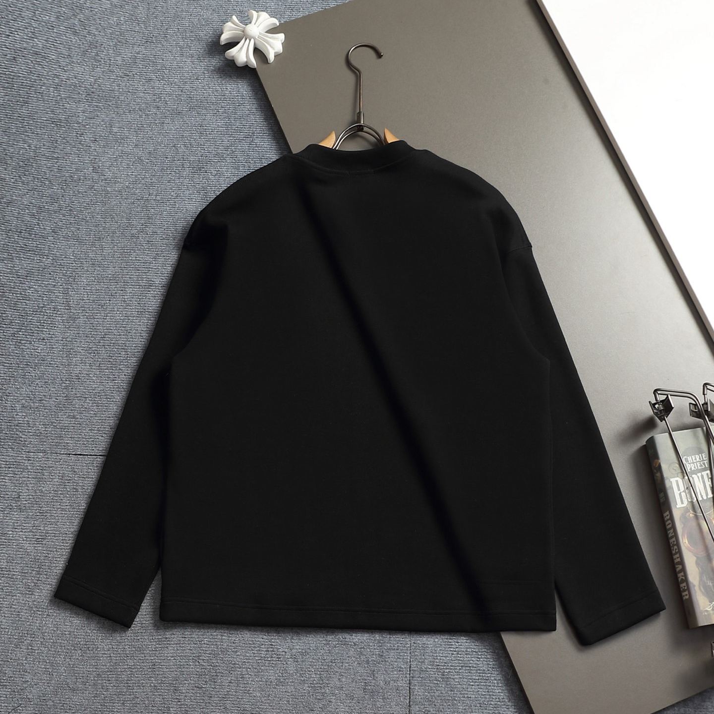 『S-XL』新作ラウンドネック長袖トップス、快適でスタイリッシュ