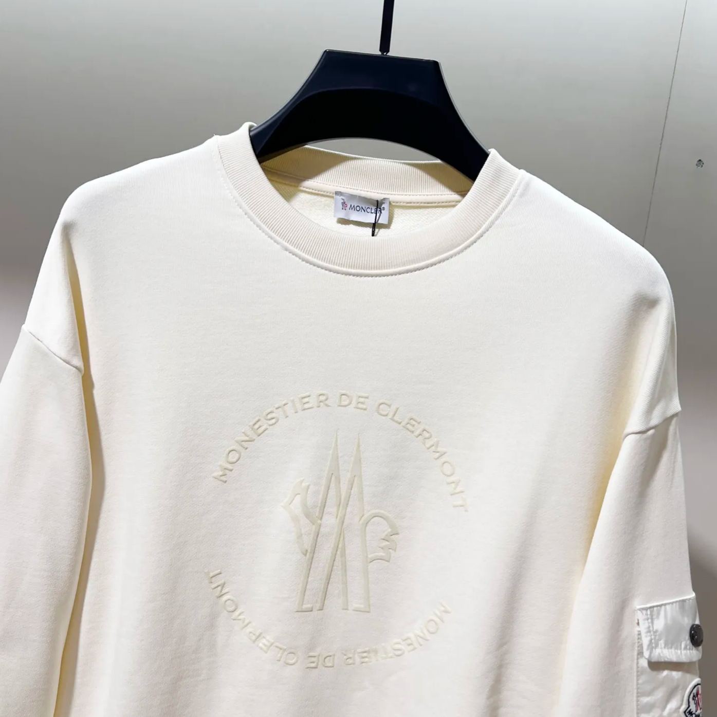 『XS-L』コットン100% クルーネック フロッキープリント ロゴ スウェット トレーナー ポケット付き