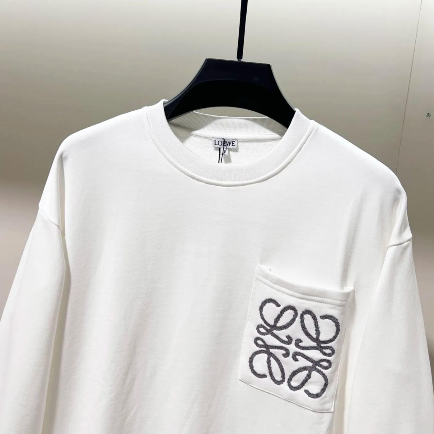 『XS-L』コットン100% クルーネック フロッキープリント ロゴ スウェット トレーナー ポケット付き