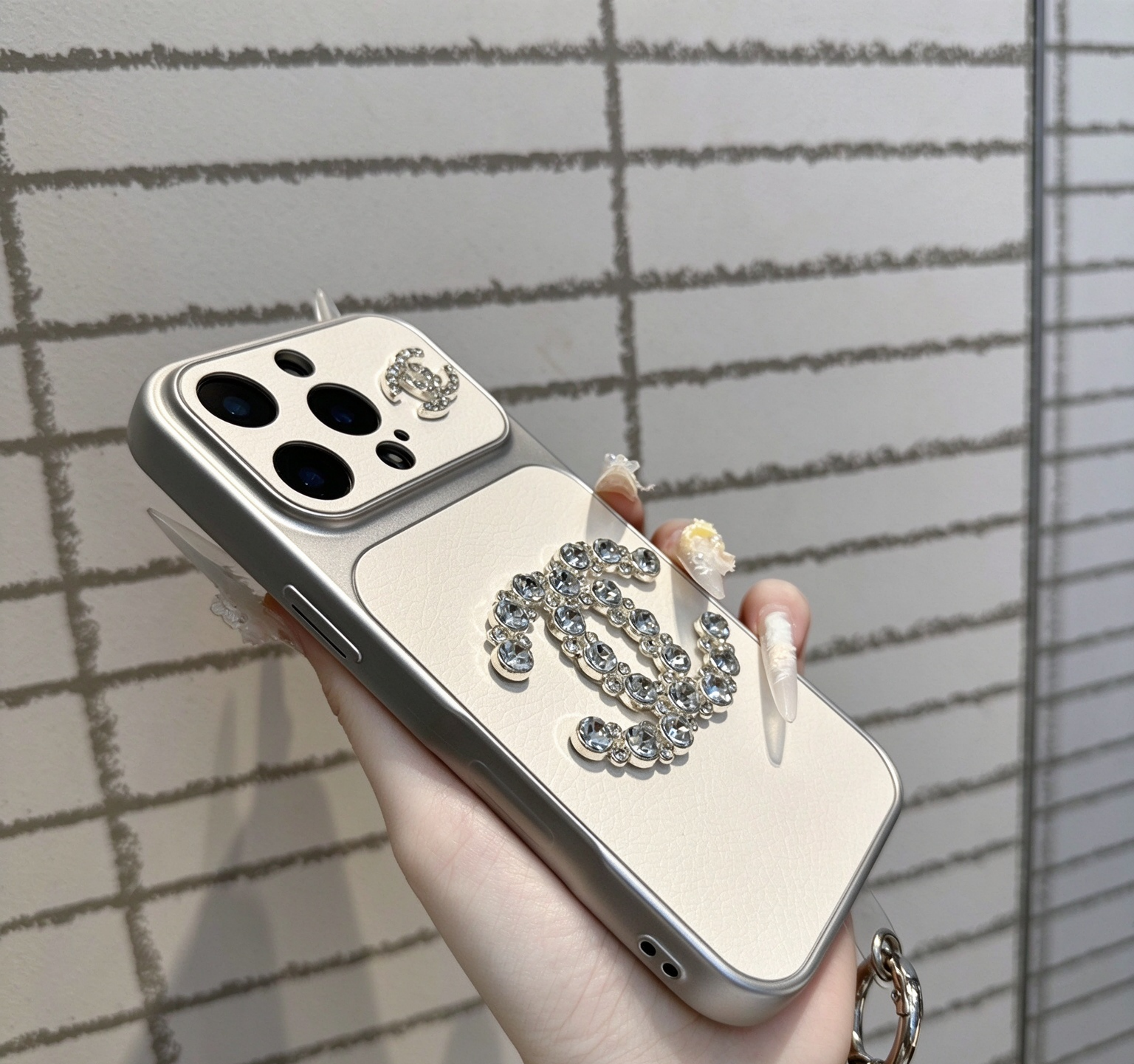 ジュー装飾 スマホケース キラキラ 高級感 耐衝撃 カメラ保護 おしゃれ携帯カバー