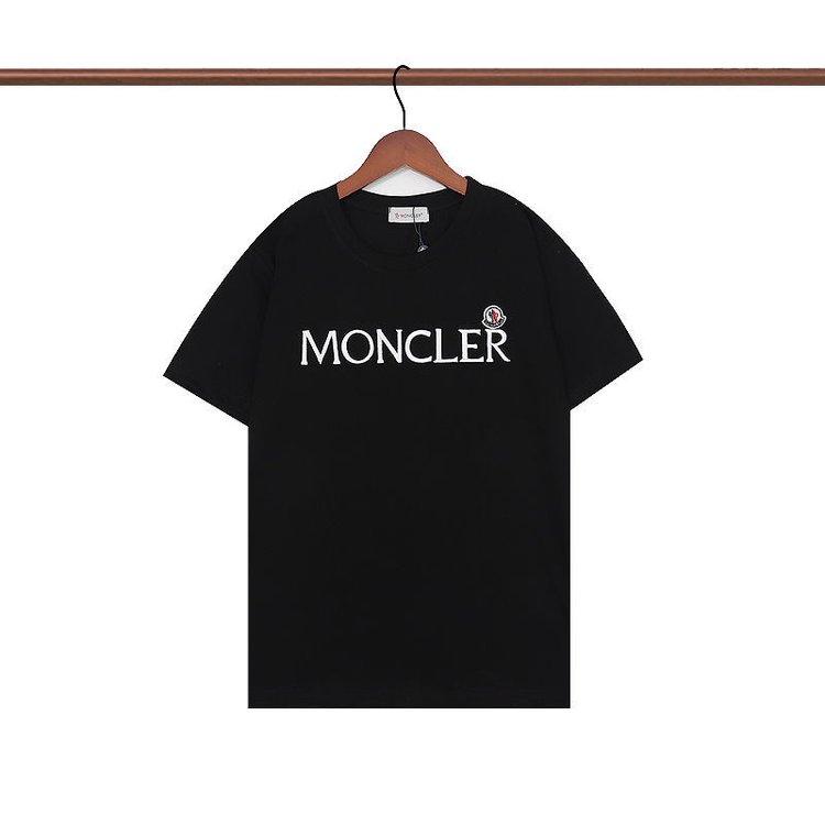 【Moncler 】（モンクレール）男女兼用、ご好評に付き再入荷！