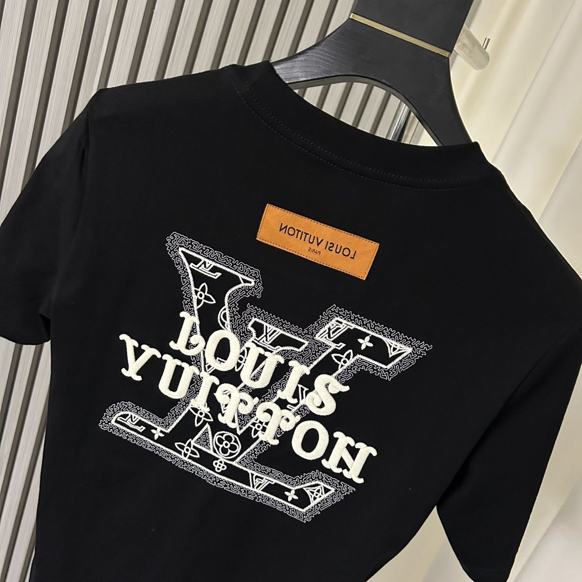 『L-5XL』ユニセックスの新作半袖Tシャツ。夏にぴったりのトレンディなラウンドネックトップスです。