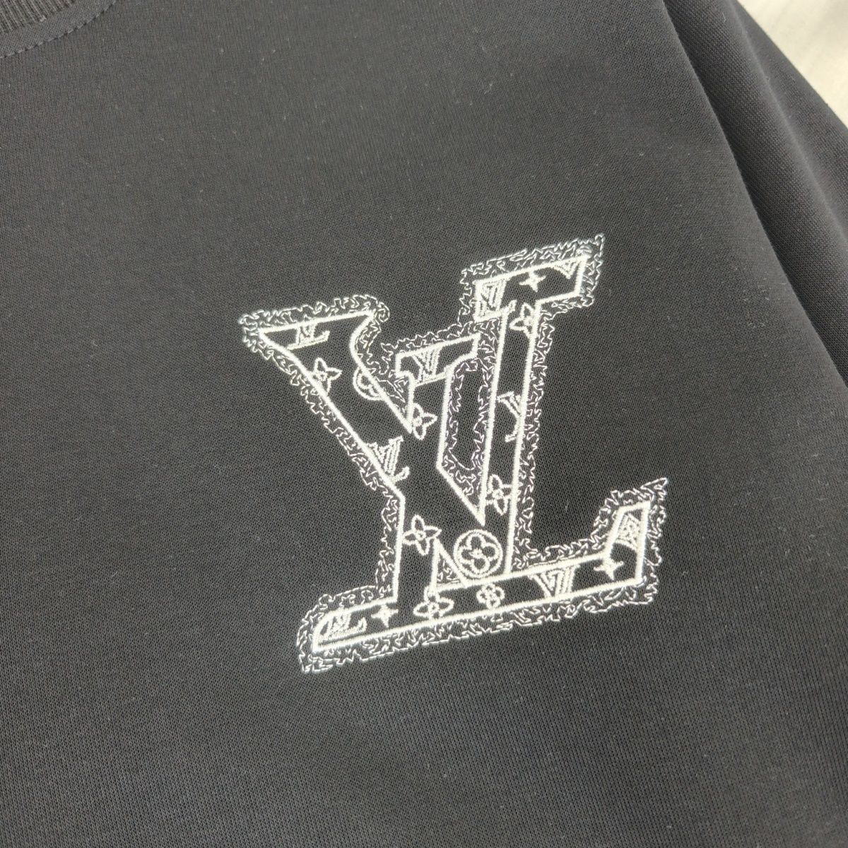 『L-4XL』秋に活躍する万能な刺繍入りメンズカップルラウンドネックカジュアルファッションスウェットシャツ