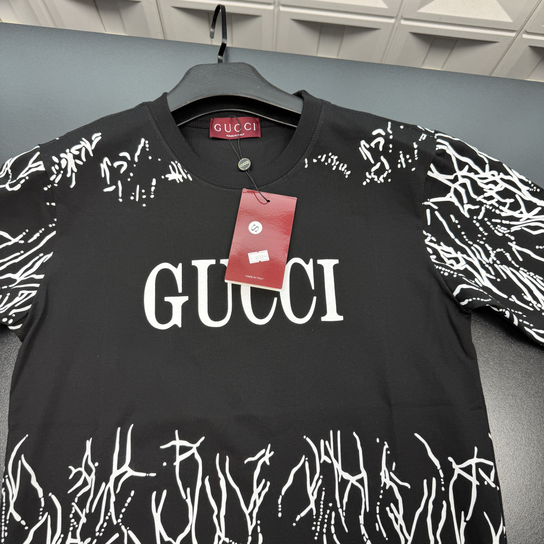『S-2XL』夏にぴったりのゆったりとした着心地のファッショナブルな男女兼用半袖カジュアルTシャツ、トレンドブランドTシャツ