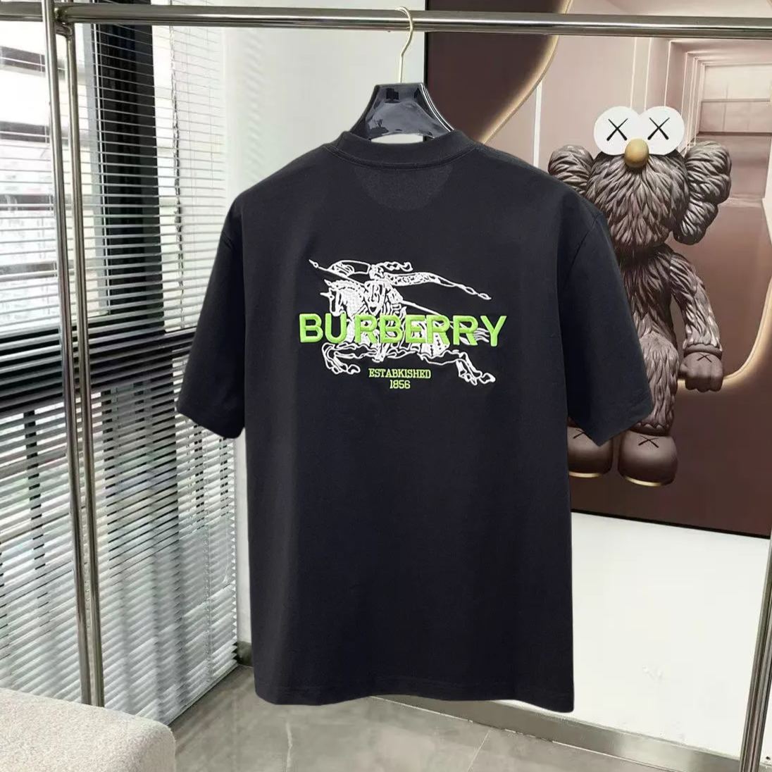 『M-3XL』新入荷  精巧な職人技と半袖デザインが特徴のプレミアムクルーネックTシャツ