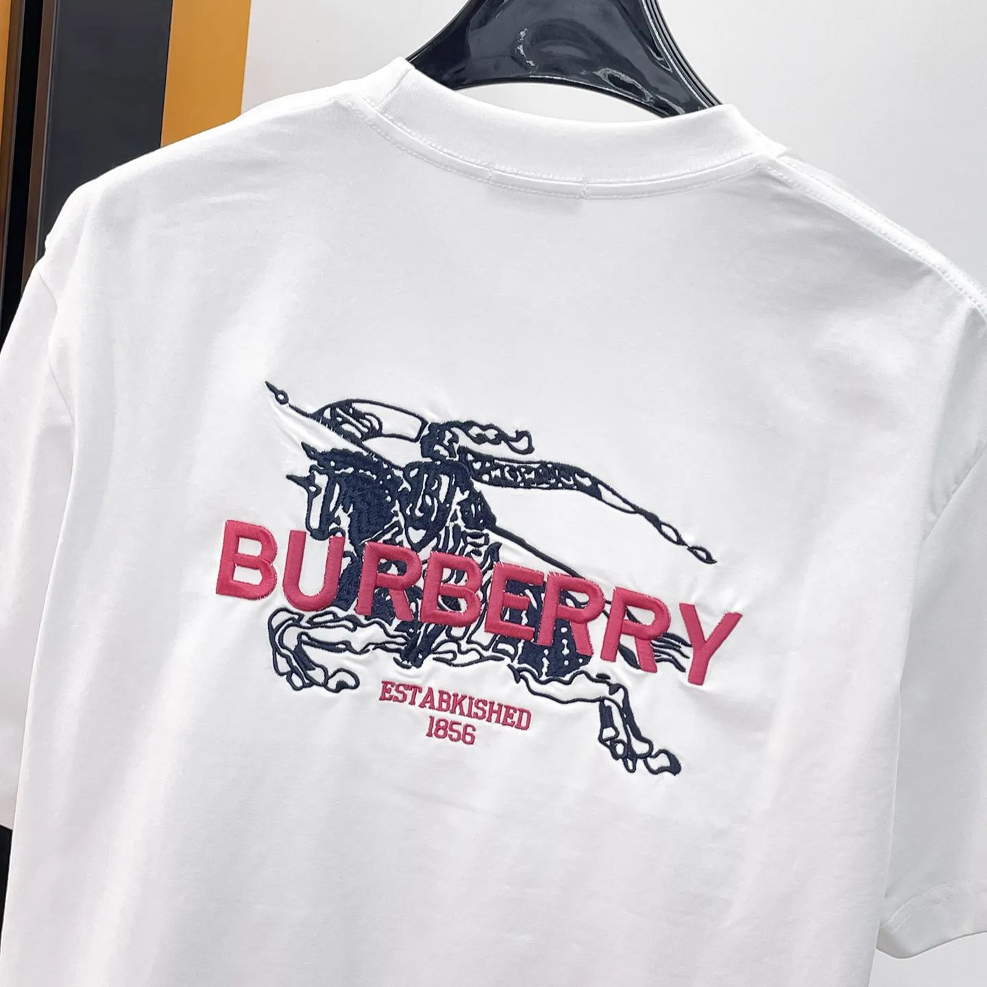 『M-3XL』新入荷  精巧な職人技と半袖デザインが特徴のプレミアムクルーネックTシャツ