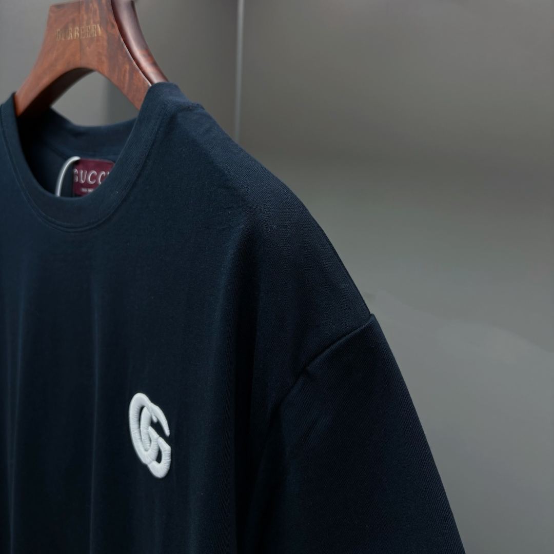 『S-2XL』夏らしい刺繍入りクルーネックトップス、トレンドのメンズ・レディースTシャツ