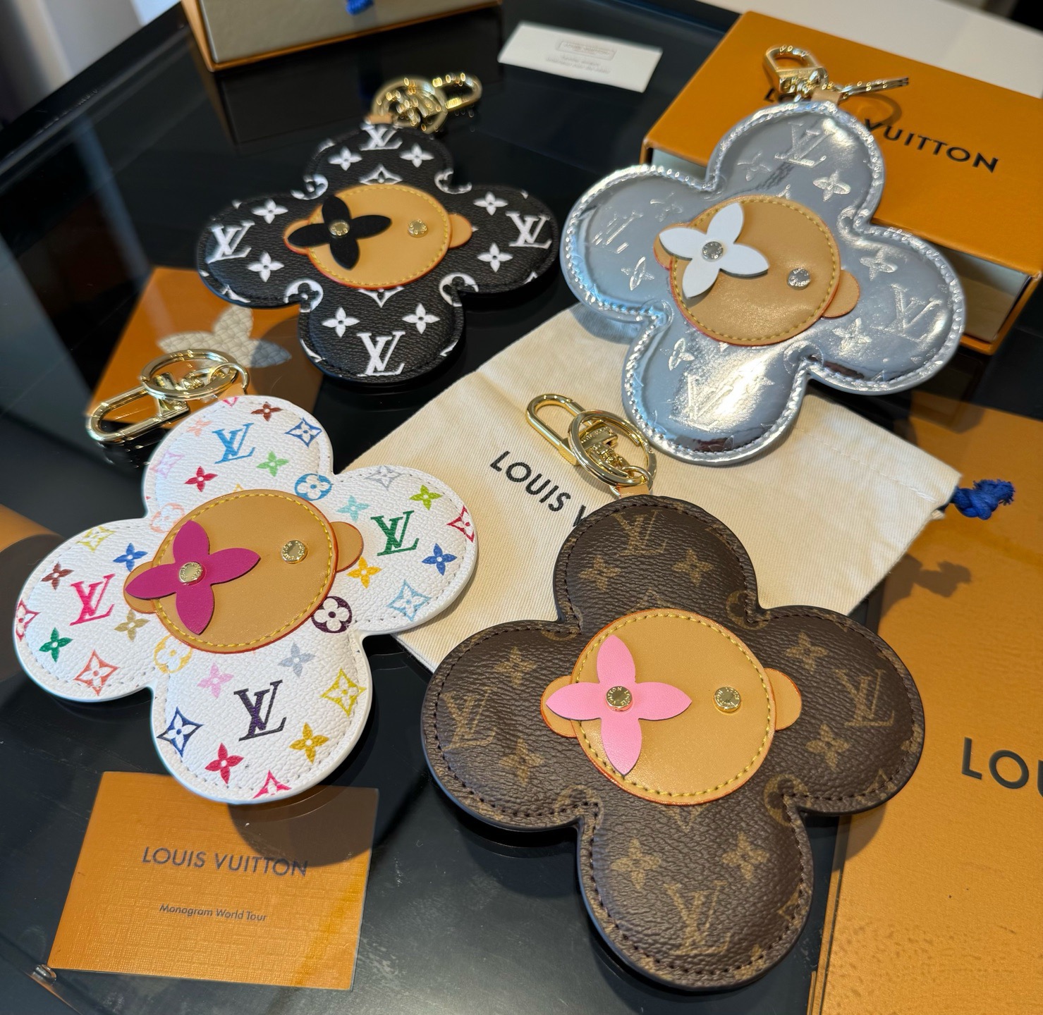 【LV旗艦店】ルイヴィトン LV バッグチャーム 鞄アクセサリー 上品 レディース おしゃれ カバン飾り
