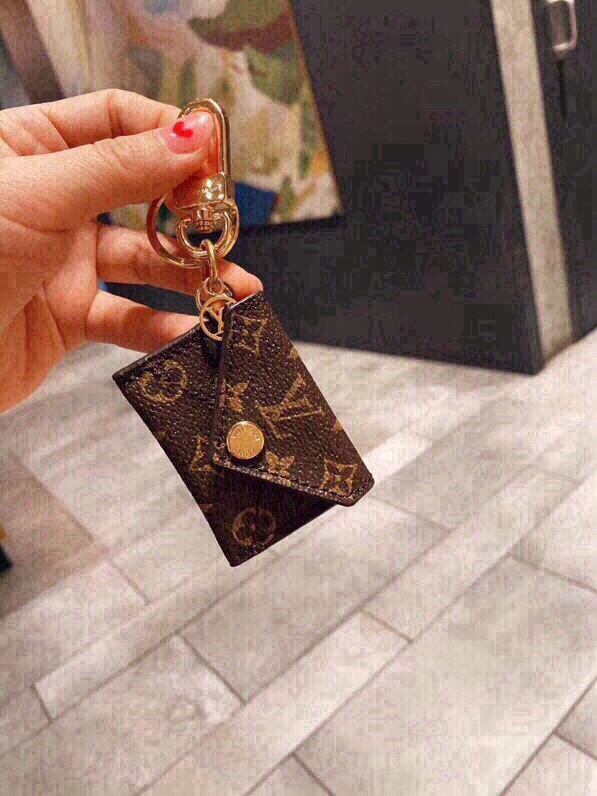 【LV旗艦店】ルイヴィトン LV バッグチャーム 鞄アクセサリー 上品 レディース おしゃれ カバン飾り M04345