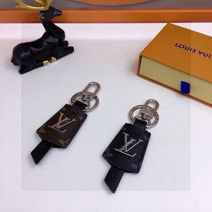 【LV旗艦店】ルイヴィトン LV イニシャルレザータグ バッグチャーム・キーホルダー