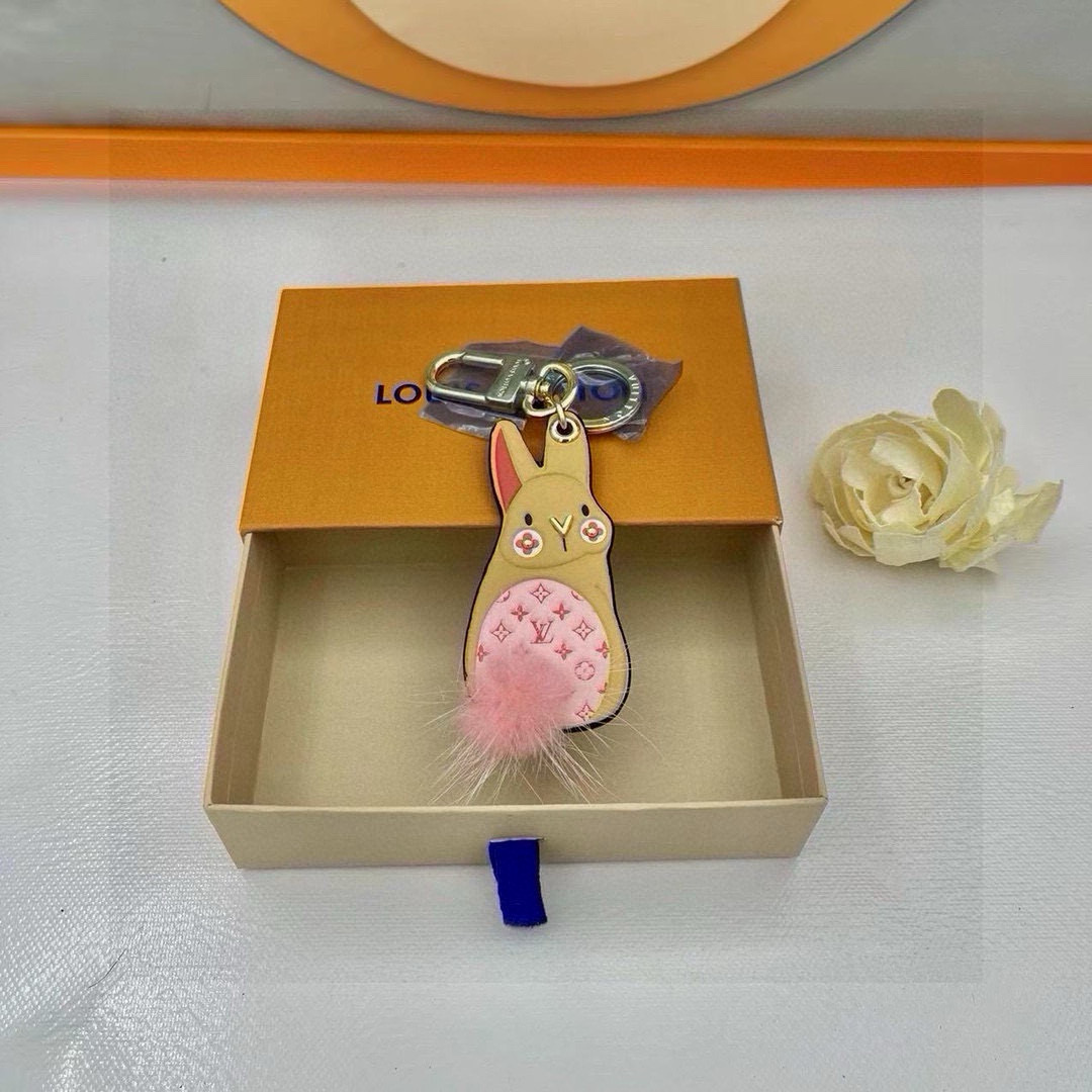 【LV旗艦店】ルイ・ヴィトン（LV）うさぎ年バッグチャーム・キーホルダーM00994