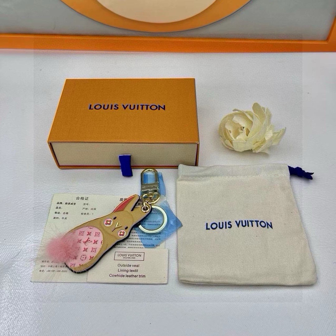 【LV旗艦店】ルイ・ヴィトン（LV）うさぎ年バッグチャーム・キーホルダーM00994