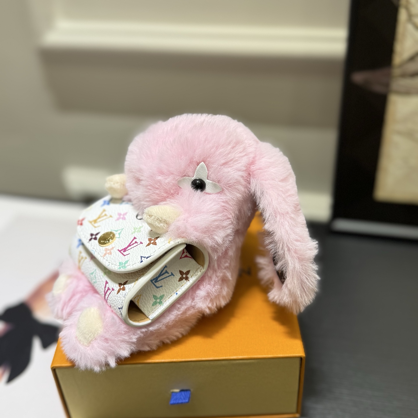 【LV旗艦店】ルイ・ヴィトン LV キュートバニー バニー イヤホンバッグチャーム M03230