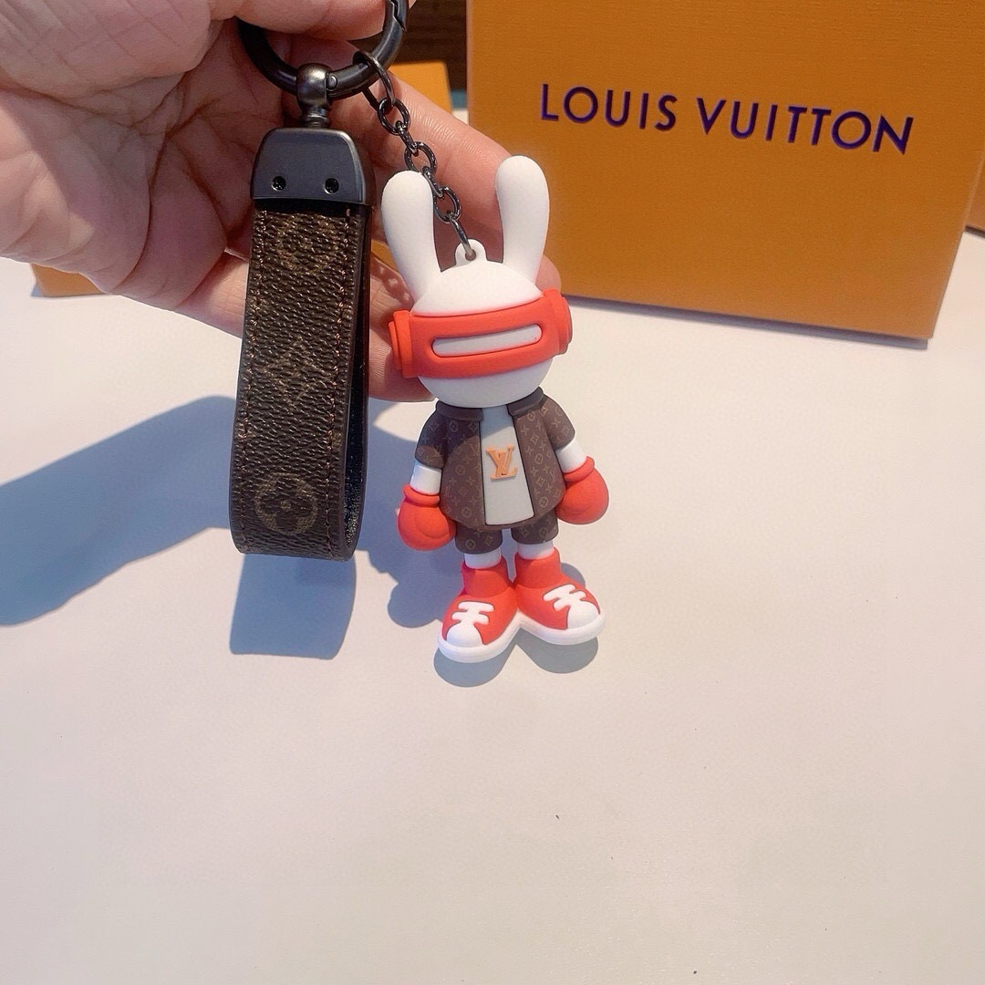 【LV旗艦店】ルイ・ヴィトンのウサギ型キーホルダー。取り外し可能で、車のオーナメントやバッグチャームとしても使用できます。