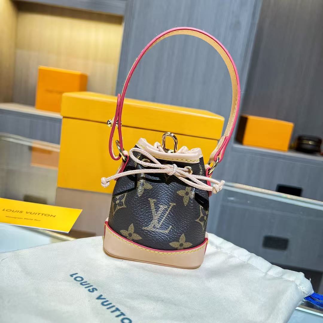 【LV旗艦店】Louis Vuitton（ルイ・ヴィトン）モノグラム柄 ミニバケットバッグ ピンクハンドル 巾着型 レディース ハンドバッグ