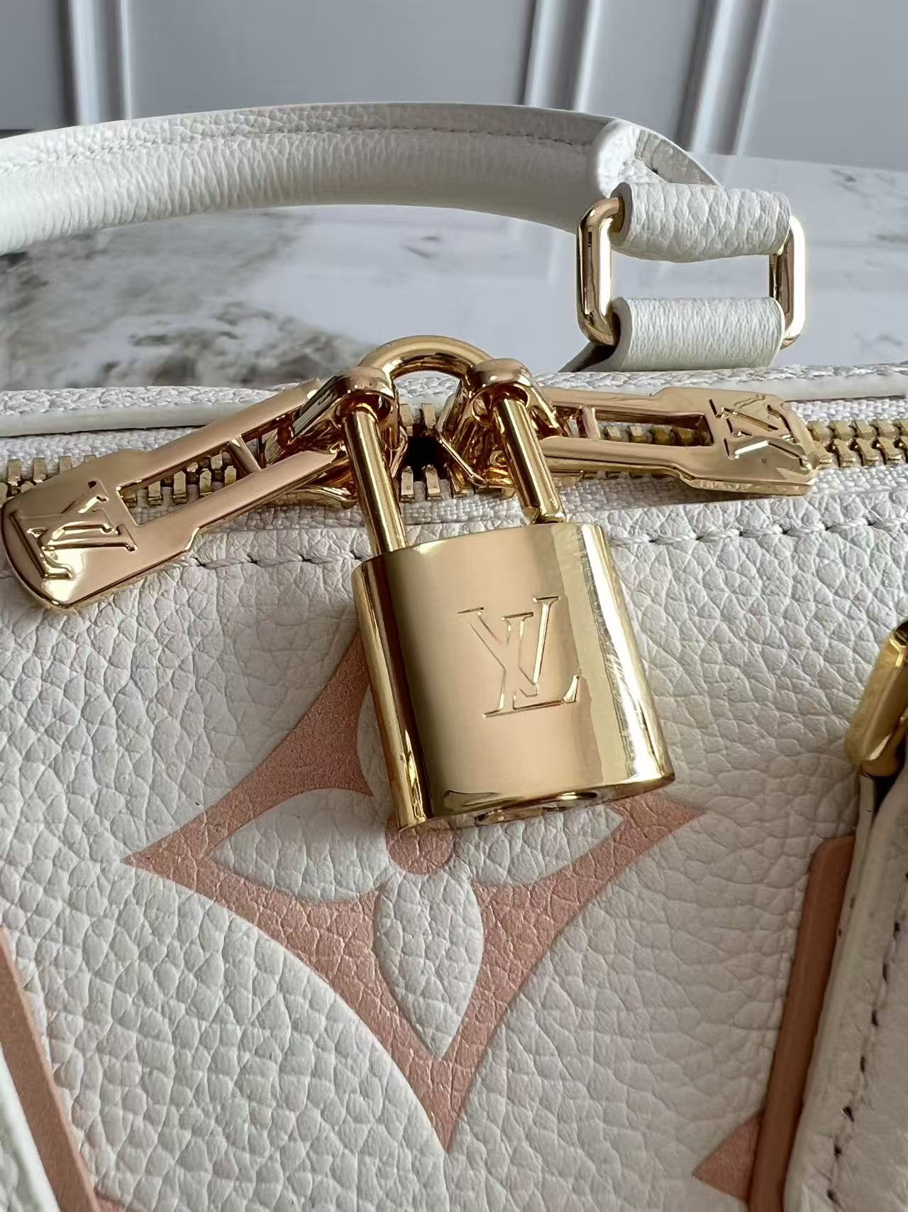 LOUIS VUITTON ルイヴィトン ★大人気 SPEEDY Retiro ショルダーバッグ M46575