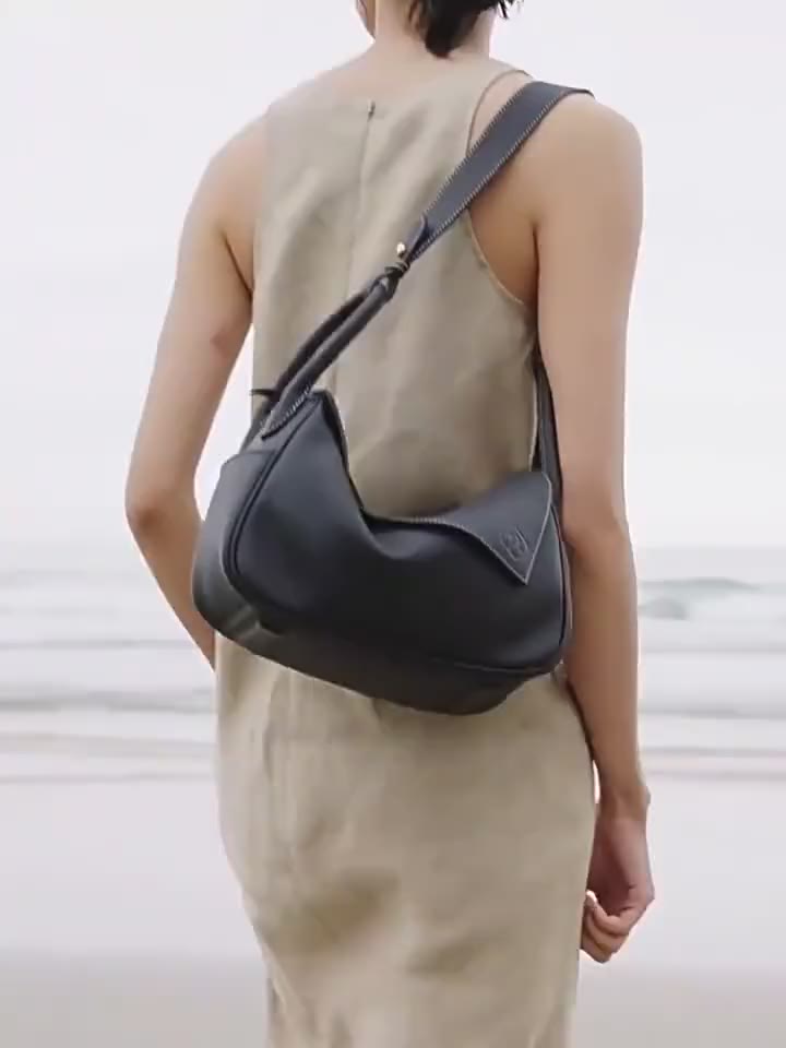 Hobo bag on the shore