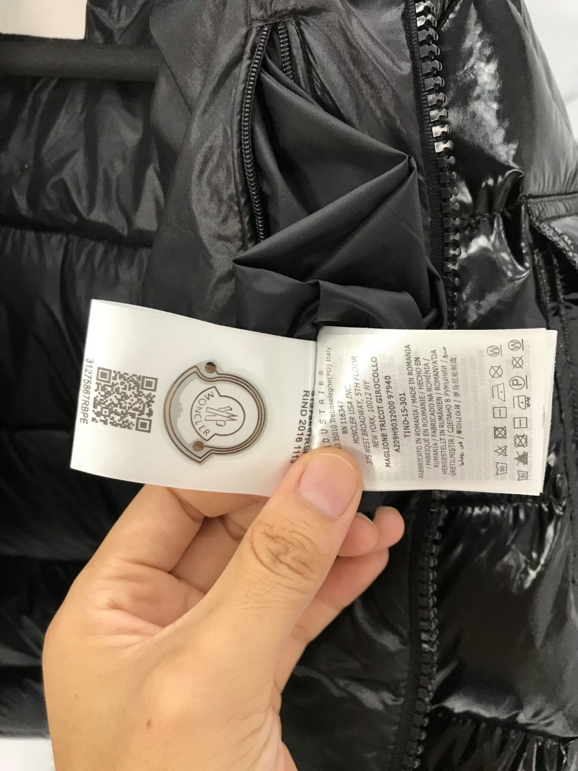 【Monclerشحن مجاني لجميع أنحاء المملكة】【الشحن في نفس اليوم】新作كمية محدودة予行販売Monclerダウンسترة